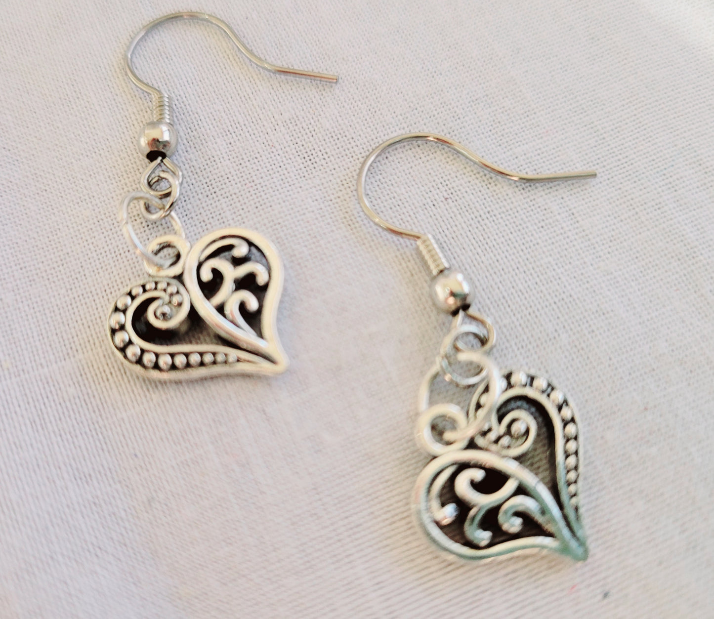 Earrings/ Wire Heart
