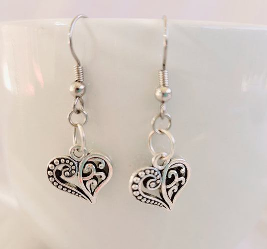 Earrings/ Wire Heart